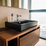 Your Luxury Retreat At Mercury Towers 公寓 *