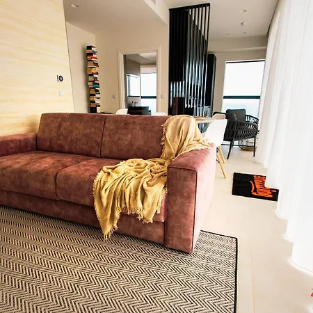 Your Luxury Retreat At Mercury Towers *